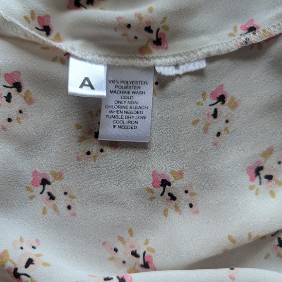 LOFT | Size XXSP | White Floral Blouse - Picture 5 of 7